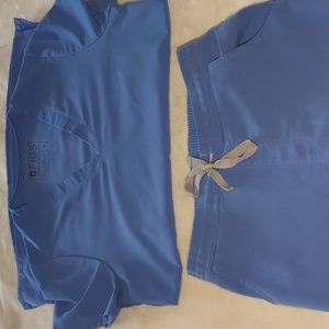 FIGS ceil blue top and bottom scrub set